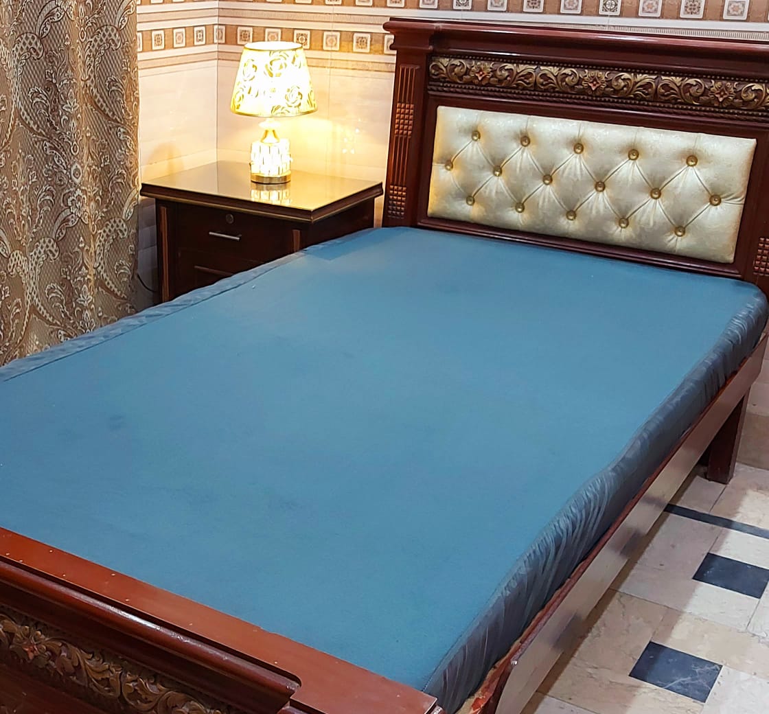 ⚜️ Single Bed Mattress⚜️ Breathable, Lightweight, and Waterproof